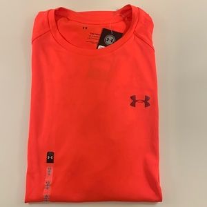 Men’s UA tee Sz L